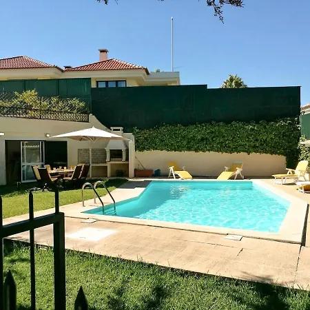 4 With Private Pool In *