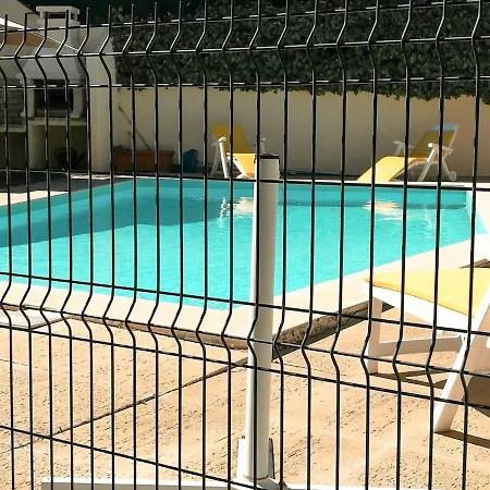 4 With Private Pool In Villa Cascais